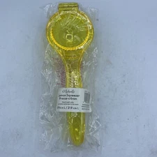 Michaels Citrus Lemon Squeezer Fruit Juicer Lime Press Bright Yellow Plastic NIP