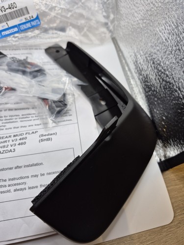 Mazda 3 2013- Original Reae Schmutzfänger Kit BHR1-V3-460 OEM Originalteile - Bild 5 von 8
