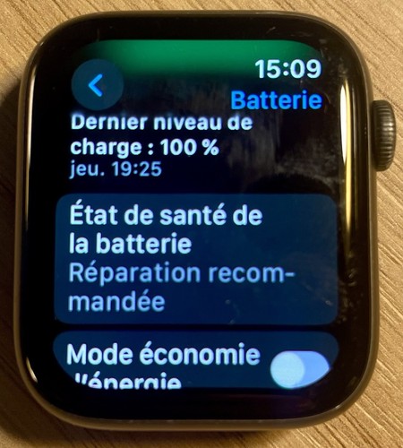 Apple Watch Series 4 44mm GPS bracelet Sport - Zdjęcie 8 z 13