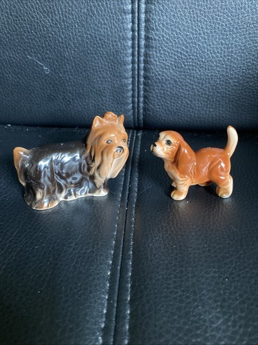 Vintage kleine Keramik Hunde Figuren, Yorkie und Beagle 2 cm groß