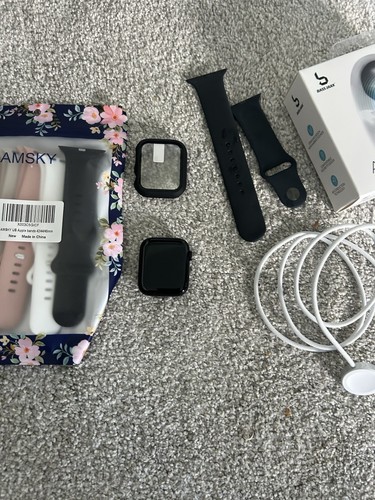 Apple Watch SE (2nd Generation) 44mm GPS Cellular Black Aluminum Smartwatch - Zdjęcie 2 z 3