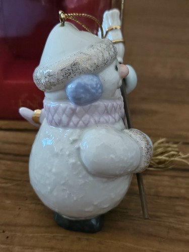 Lenox Classics Ornament Jolly Snowman with Broom 4"" tall EXCELLENT IN BOX - Picture 5 of 8