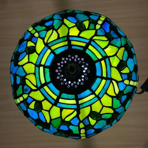 Tiffany Style Stained Glass Table Lamp– Handcrafted Vintage Bedside & Desk Light - Picture 84 of 98