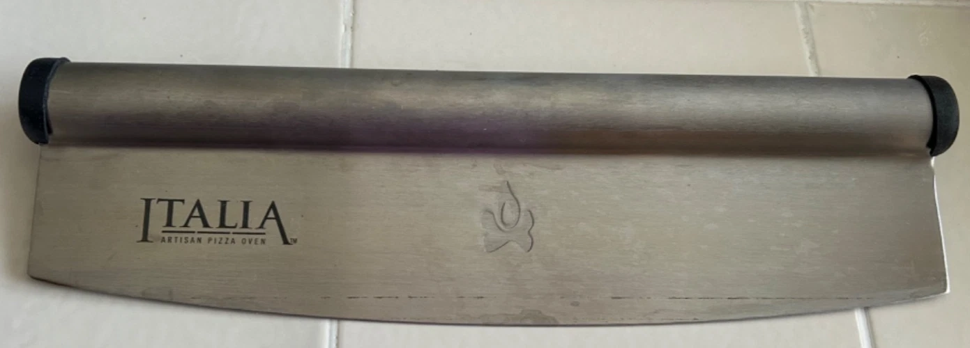 Italia Artisan Pizza rocker cutter (lightly used - one owner)
Opens in a new window or tab
