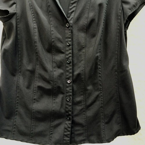 Blusa Taglia M Adattata Elasticizzata Nera Ufficio Lucida Normalcore Gotica Minimalista - Foto 3 di 13