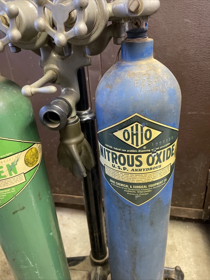 Antiguo Dental Flowmaster Sedación Nitrosa + Tanque de Oxígeno Dentista De Colección Foto 4 de 4
