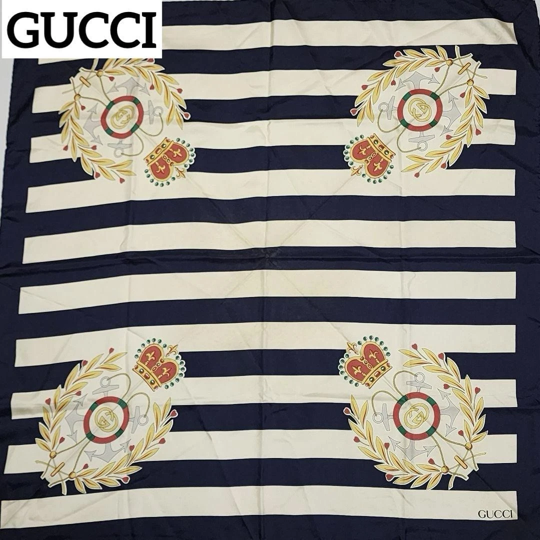 Foulard Gucci grande taille emblème bordure imbriquée bleu marine