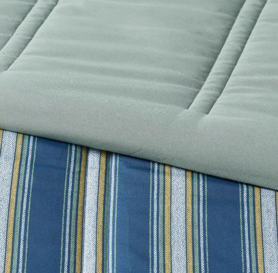 Room Essentials Reversible Microfiber Comforter size Full/Queen Navy Blue/Stripe - Image 4 of 4