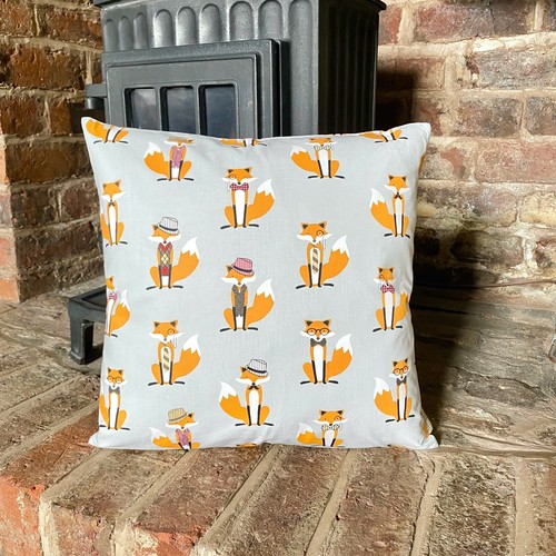 479. Handmade Foxes 100% Cotton Cushion Cover.Various sizes - Picture 1 of 2