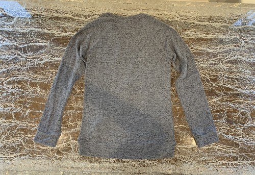 CUTE SUPER SOFT LONG SLEEVE GIRLS SHIRT WITH PATCHES - Size Medium (Ages 10-12) - Picture 3 of 3