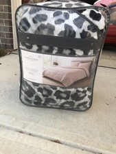 Queen Duvet Cover and Two Standard Shams. Brand New 