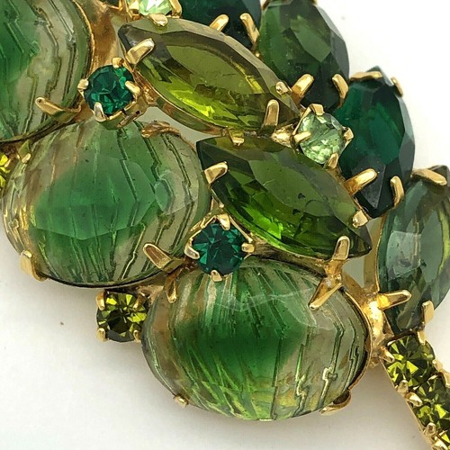 Green Reverse Carved Givre Rhinestone Leaf Brooch Vintage - Picture 8 of 12