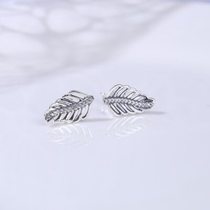 Authentic-100-925-Sterling-Silver-Shimmering-Feathers-Clear-CZ-Stud-Earrings