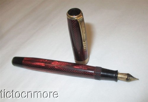 VINTAGE PARKER ROYAL CHALLENGER FOUNTAIN PEN RED HERRINGBONE SPADE CLIP