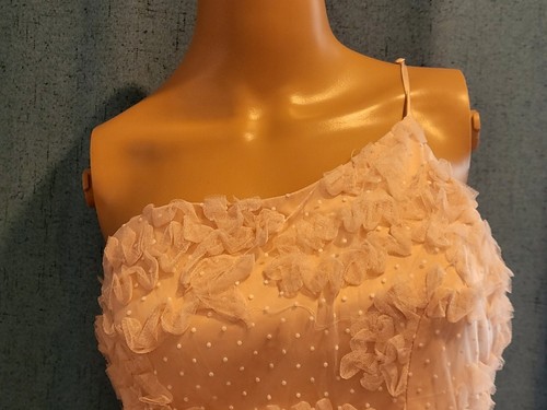 Neu mit Etikett Selfie Leslie Minikleid mokka/cremefarben, eine Schulter, Rüschen Spitze Gr. S - Bild 8 von 13