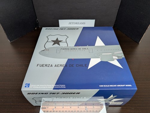 1/200 CHILEAN AIR FORCE FUERZA AEREA BOEING 767-300 LOW-VIZ COLORS 985 JC WINGS - Picture 2 of 9