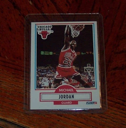 Michael Jordan 1990 Fleer #26 Chicago Bulls NBA Basketball - Picture 3 of 3
