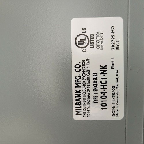 NUEVA CUBIERTA CON BISAGRAS MILBANK 10104-HC1-NK TIPO 1 - Imagen 11 de 12