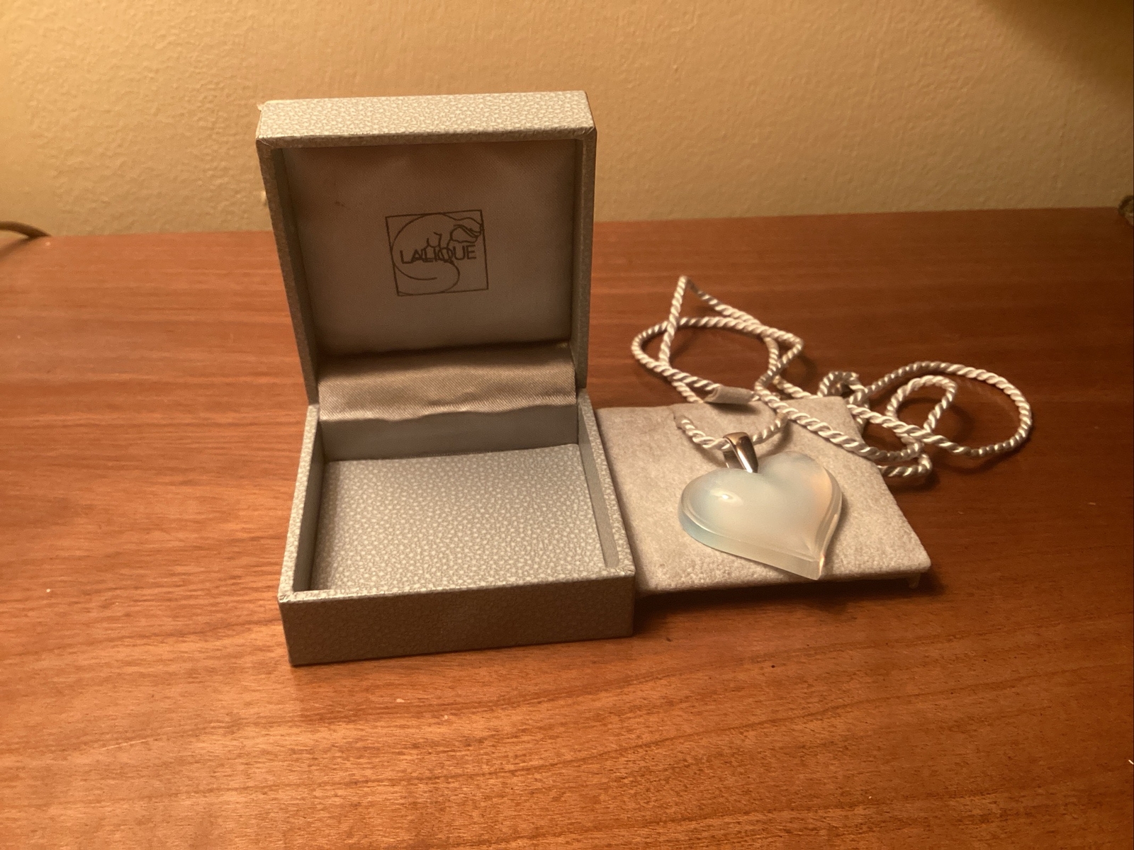 Picture 4 of 5