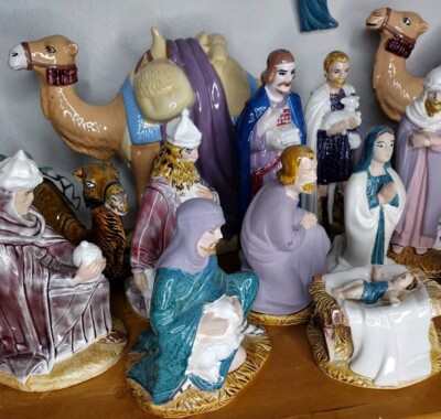 Vintage 1970s Holland Mold Christmas Nativity Set 19 Piece Handpainted Ceramic