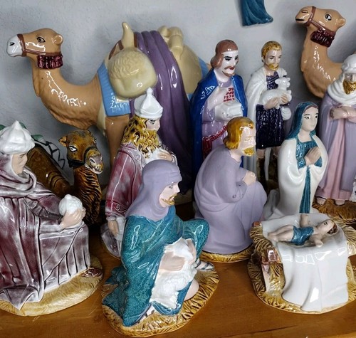 Vintage 1970s Holland Mold Christmas Nativity Set 19 Piece Handpainted Ceramic