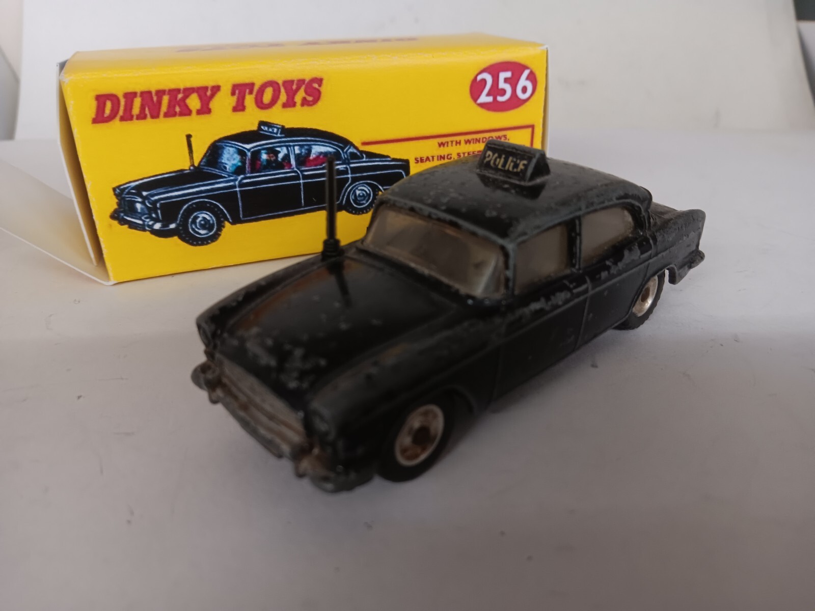 Dinky 256, Humber Hawk Police Car - Free Price Guide & Review