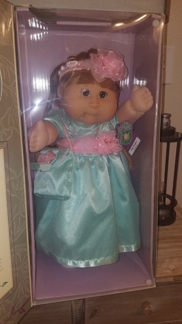20th anniversary cabbage patch doll