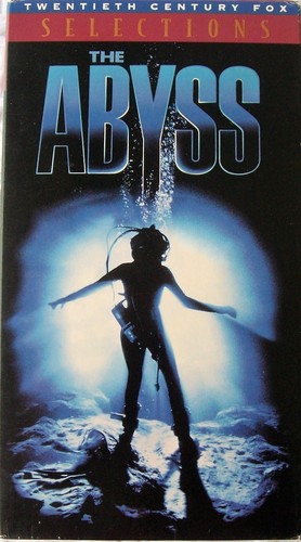 The Abyss: Underwater Adventure (VHS, 2002, VG) Ed Harris, Michael Biehn - Picture 1 of 2