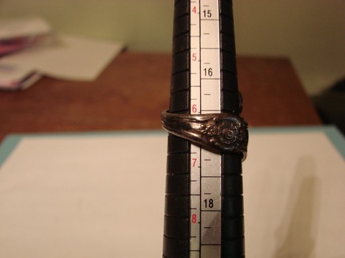 Vintage Spoon Ring Oneida W M A Rogers Silverplate Adjustable 6.75 - Picture 3 of 4