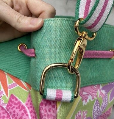 Lilly Pulitzer Canvas Drawstring Shoulder Bag With Frogs  display picture 2