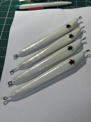 SAND EEL COD & HALIBUT JIGS, GLOW IN THE DARK 4 X 200g NORWAY PACK. - Picture 4 of 11