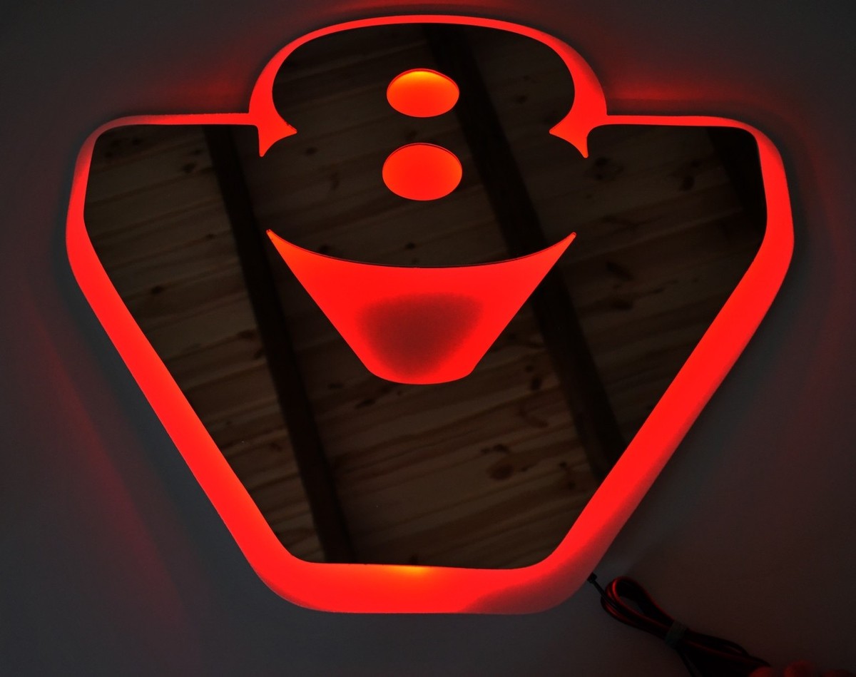 LEDSON ミラーイヤーランプ　24VLED 白／赤　スカニア、ボルボ。 24V LED Red Plate Silver Mirror V8 Sign for Scania Red Light truck