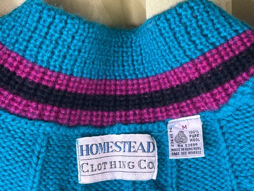 M Vintage 1980s V-Neck TENNIS CRICKET 100% Wool SWEATER JUMPER Teal Fuschia ENRO - Picture 4 of 4