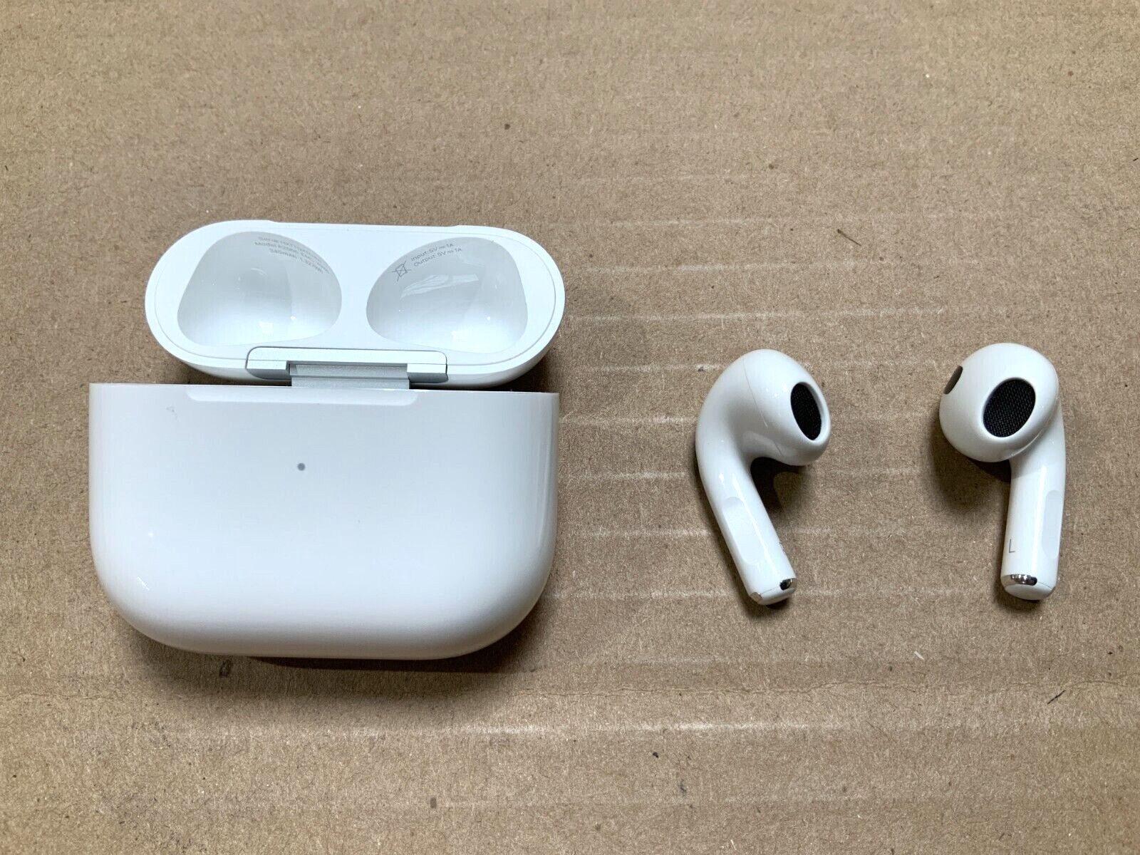 Airpods (3‑го поколения). Airpods mme73. Airpods mme73. Airpods фото. Airpods mme73.