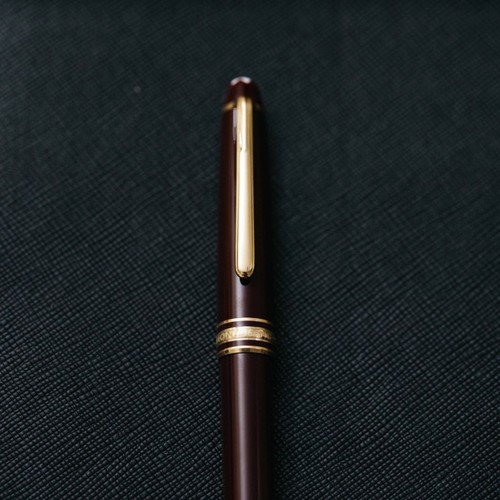 Montblanc Meisterstuck 164R Bordeaux Ballpoint Pen - Preowned - Picture 7 of 9