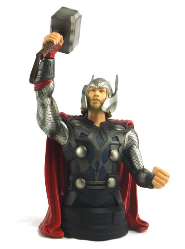 Gentle Giant Thor Marvel Studios Mini Bust Chris Hemsworth Mighty Avenger 29/700 - Picture 2 of 10