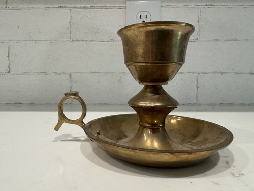 VINTAGE SOLID BRASS CANDLE STICK HOLDER WITH FINGER LOOP - Picture 3 of 7