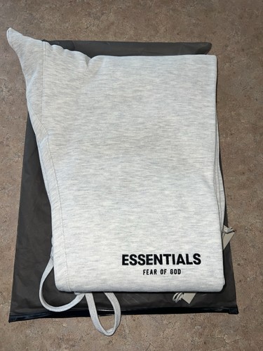 Essentials SS22 Light Oatmeal Sweatpants Mens Size Large - Picture 2 of 11