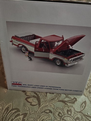 JTC Vintage Sam Walton's 1979 Ford Truck Collectible Die Cast Model Scale 1/24 - Picture 4 of 17