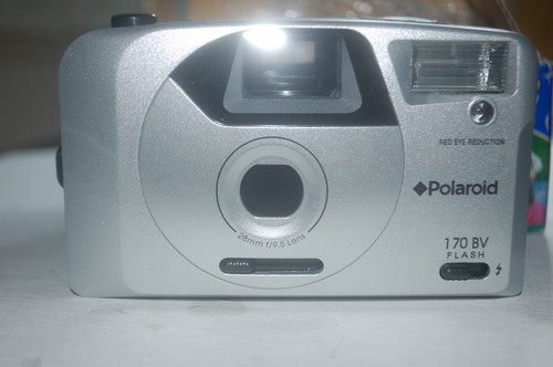Polaroid 35mm Film Camera + Built-in Flash – Vintage - Picture 2 of 5