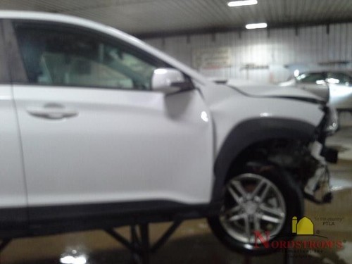 Hyundai Kona 2019 reposacabezas trasero central solo tela negra - Imagen 5 de 6