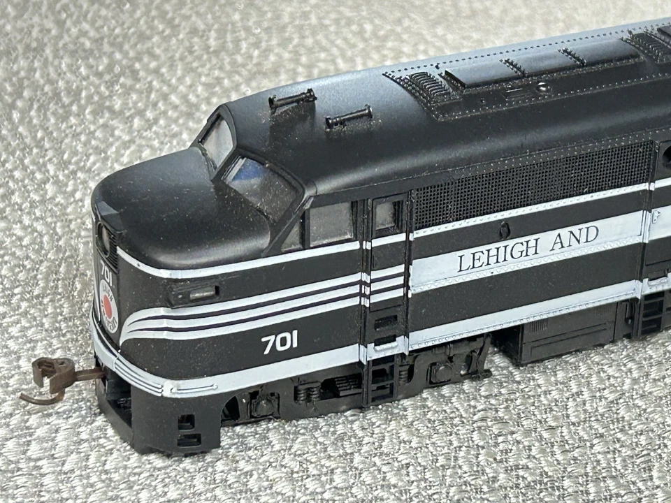HO Frateschi FA- 1 Diesel Locomotive Lehigh And New England #701 - Image 4 of 4