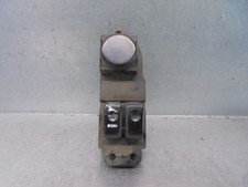 935704A000 MANDO ELEVALUNAS DELANTERO IZQUIERDO / 935704A100 / 4758340 PARA HYUN