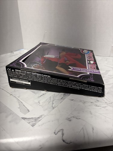 Monster High Doll Little Dead Riding Wolf RARE ERROR “No Fangs” 2012 MIB Retired - Picture 7 of 8