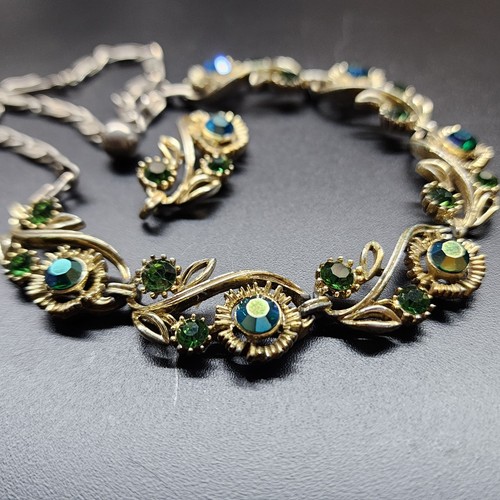 Vintage Lisner Blue Green Aurora Borealis Rhinestone Necklace ~ Starburst - Picture 2 of 23