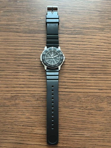 Luminox 3100 Navy Seals 200m Water Resistant Men's Watch Stainless Steel - Picture 2 of 3