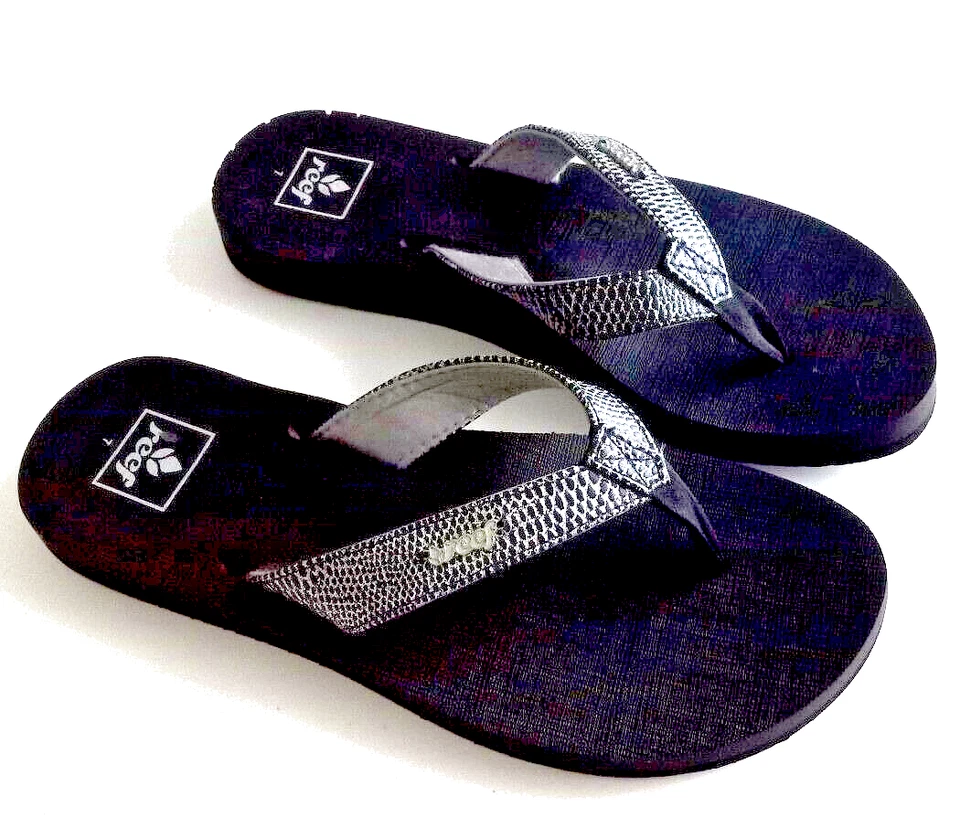 Reef Yoga Mat Flip Flops Sassy Black Silver Reptile Print Womens 7 - Image 4 of 4