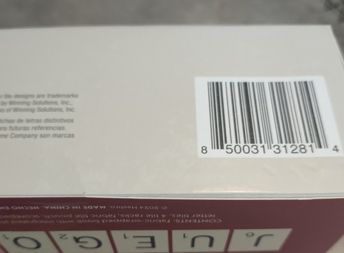 Scrabble Vintage Bookshelf Edition Spanish WS Game Company Linen Book New! - Picture 4 of 4