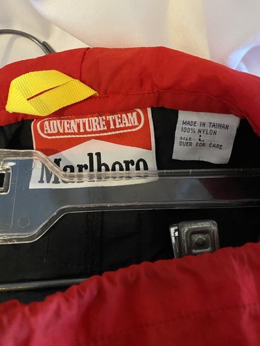 Marlboro Adventure Team Windbreaker Set W Racing With The Pros Bag Vintage 90’s - Picture 8 of 8