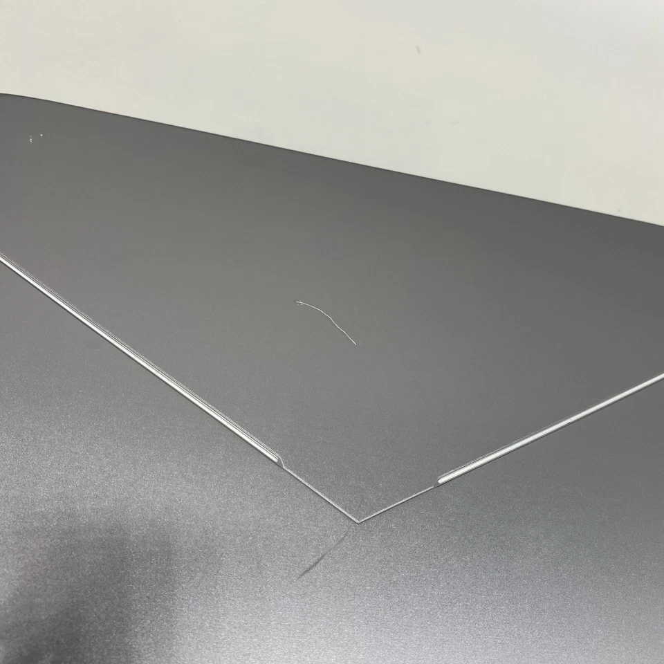 Portátil para juegos Alienware 17 P18E i7-4710MQ 2,5 GHz 24 GB DDR3 512 GB SSD C/ABOLLADURA/VER Foto 3 de 4